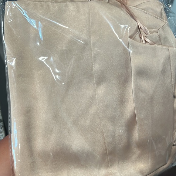 2 piece satin set in color beige - Picture 5 of 5